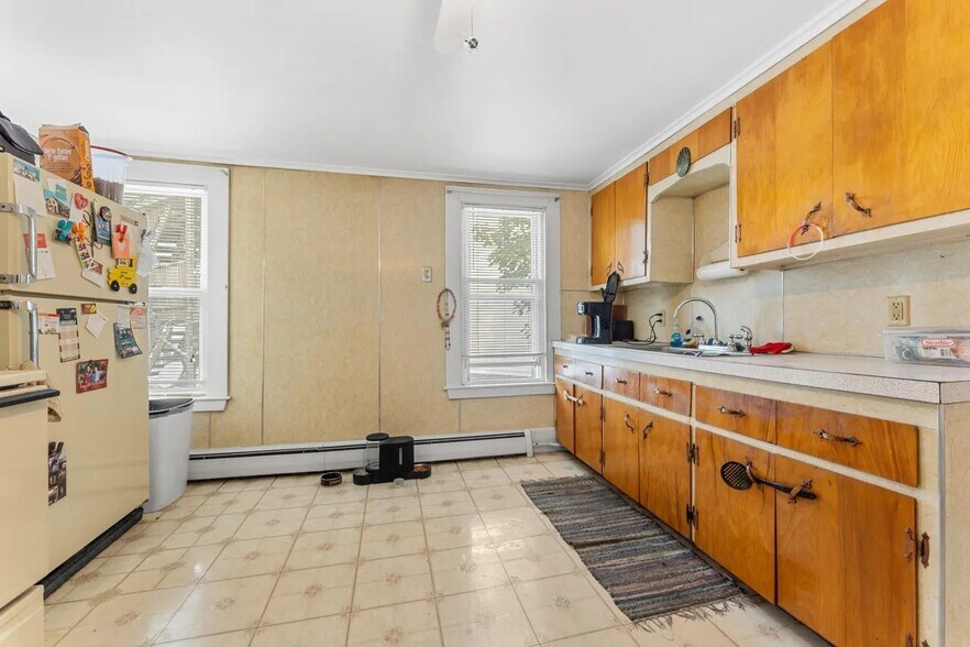 Kitchen - 143 Northern Ave