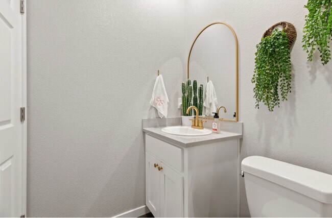 Building Photo - 1305 Swallowtail Dr