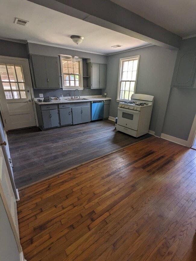 Building Photo - 1267 Garden Rd