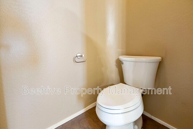 Building Photo - 2314 W Jake Haven