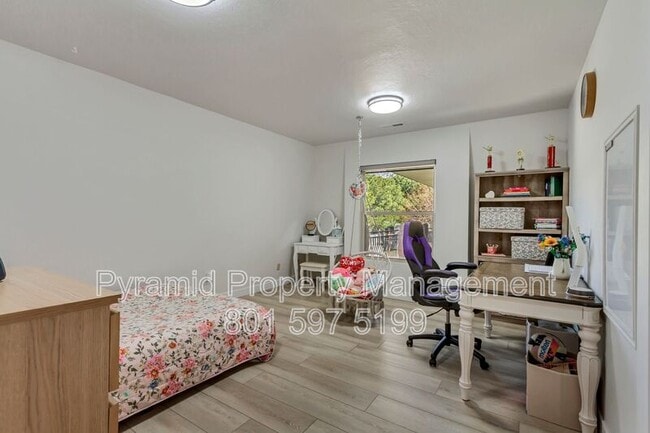 Building Photo - 10971 Cindy Cir