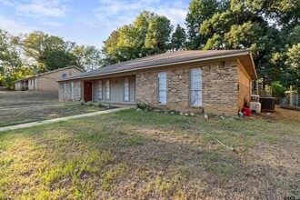 Building Photo - 309 Blake Dr