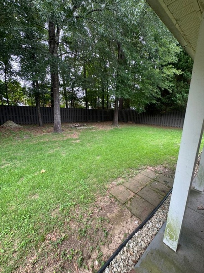 Building Photo - 377 Sandleton Way