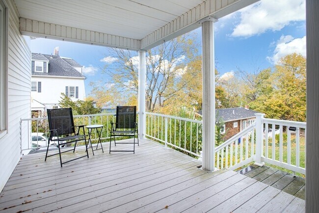 Building Photo - 130 Underwood St