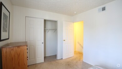 Hyde Park Townhomes And Apartments Columbus Oh Apartment Finder