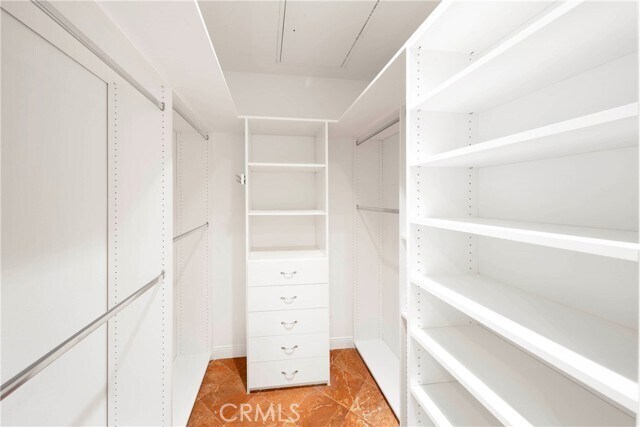 Building Photo - 19 Lucania Dr