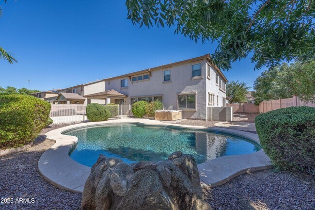 Building Photo - 18546 E Oak Hill Ln