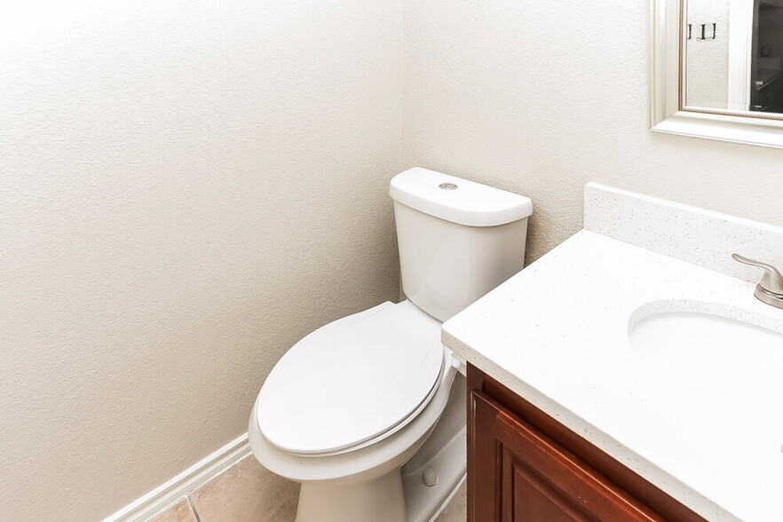 Building Photo - 3355 Chapel Pointe Trail