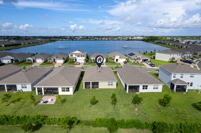 Building Photo - 210 Spg Hl Lk Lp