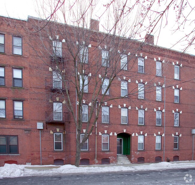 Primary Photo - 580 S Summer St