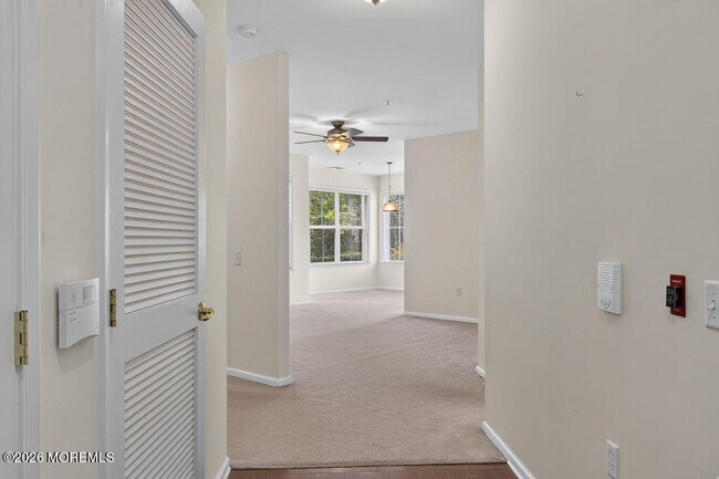 Building Photo - 118 Sloan Ct