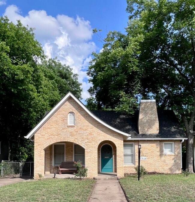 Building Photo - 2808 Morrow Ave