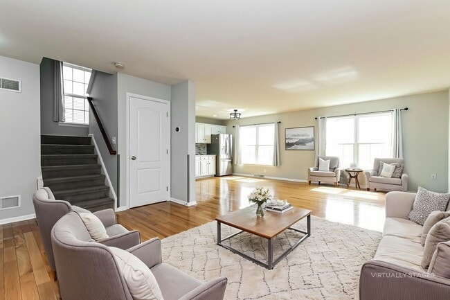 Building Photo - Beautiful 3 Bed, 4 Bath Home in Ephrata