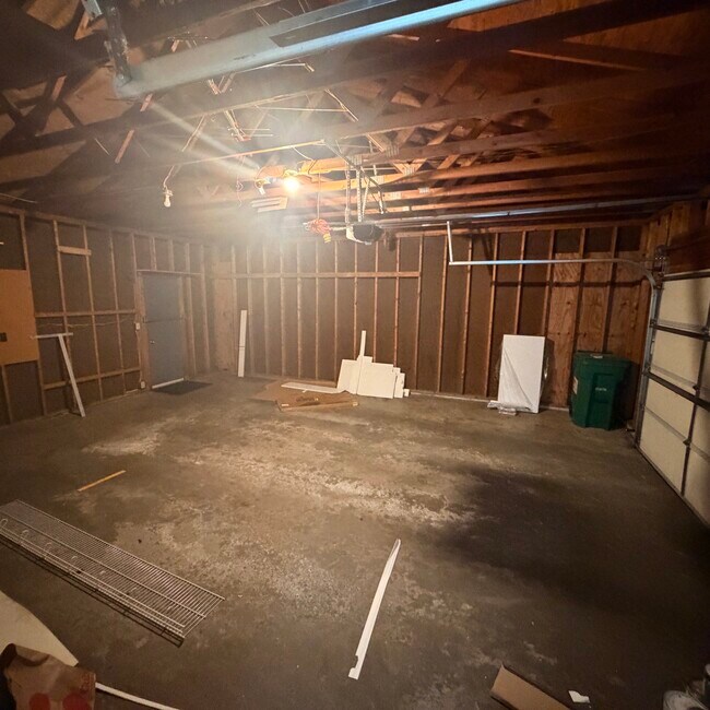 Building Photo - 9755 Nathan Ln N