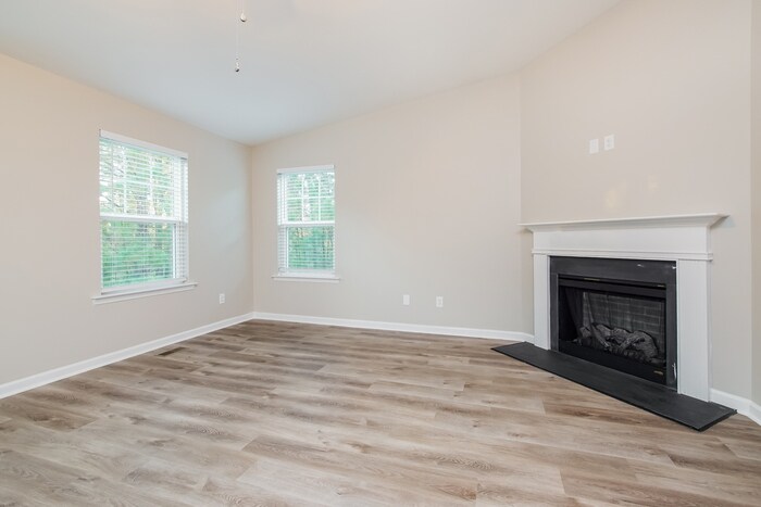 Building Photo - 201 Coalinga Lane