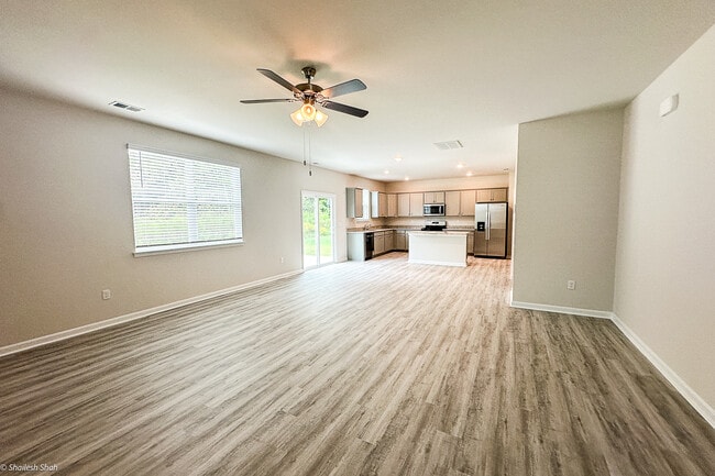 Building Photo - 4044 Brians Ln