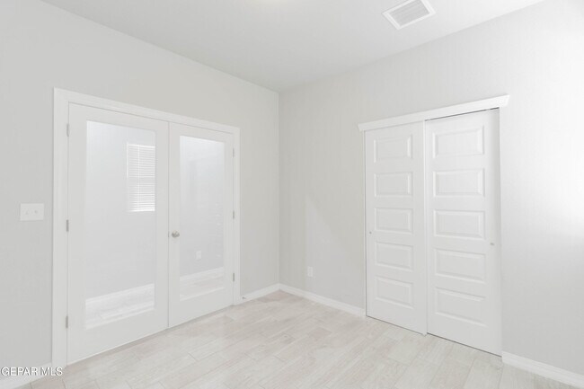 Building Photo - 13821 Madero Dr