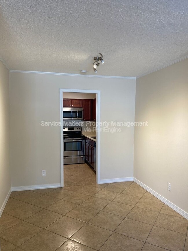 Building Photo - 4211 Ciudad Dr
