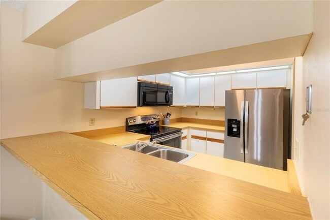 Building Photo - 646 Bird Bay Dr E