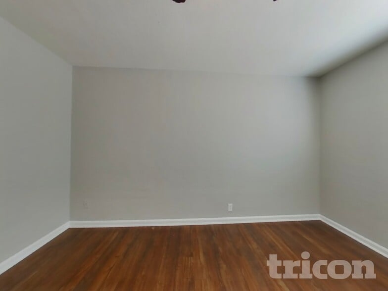 Building Photo - 2316 Viola St