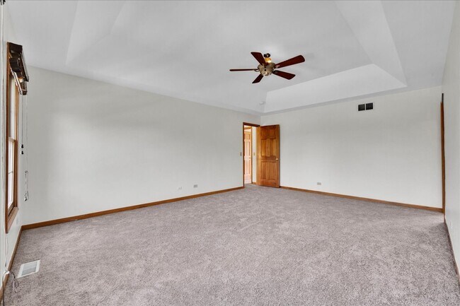 Building Photo - 24963 Heritage Oaks Dr