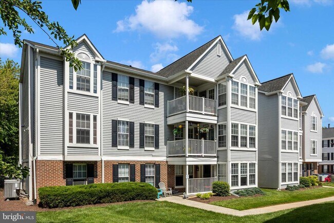 Building Photo - 615 Himes Ave