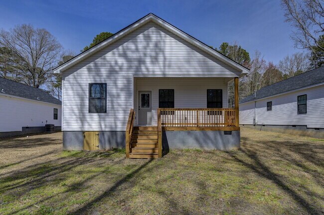 Building Photo - 32 Roberson St