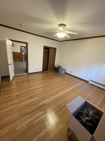 Building Photo - 161 Otis St