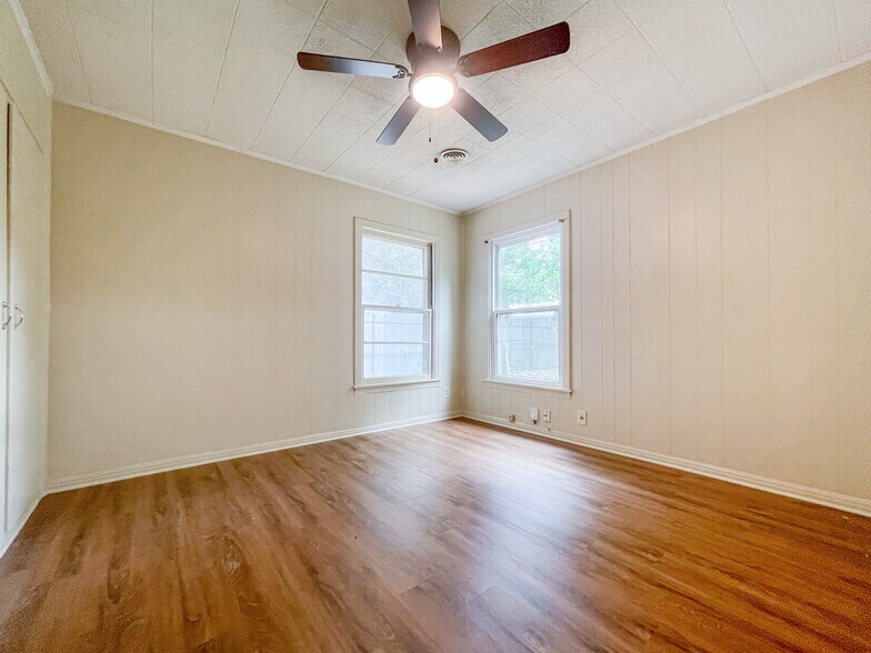 Building Photo - 4500 Anlo Ave