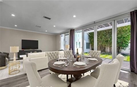 Building Photo - 17900 Bullock St