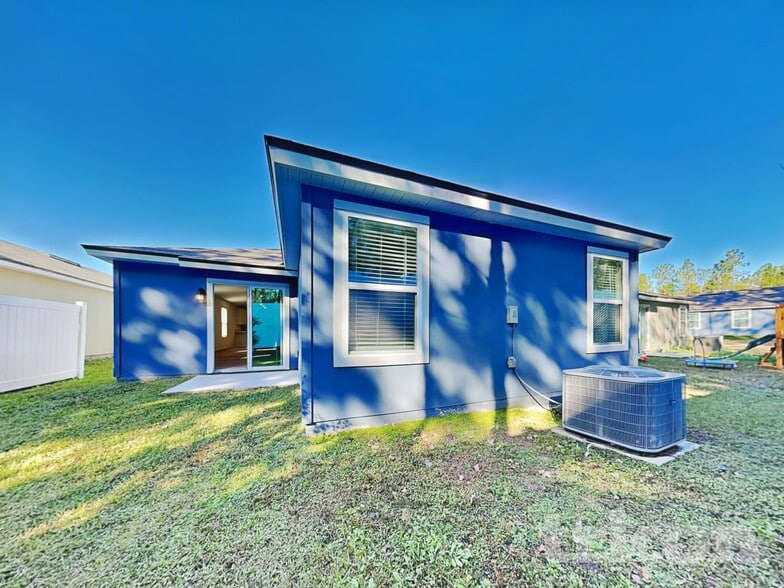 Building Photo - 8430 Cape Fox Dr