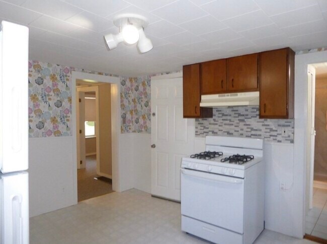 Building Photo - 126 Lowell St