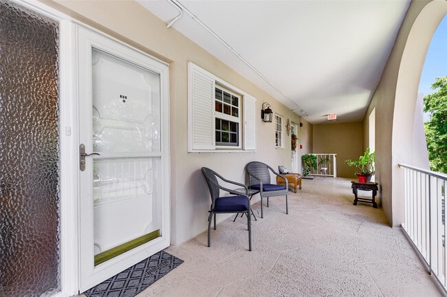 Building Photo - 773 Jeffery St