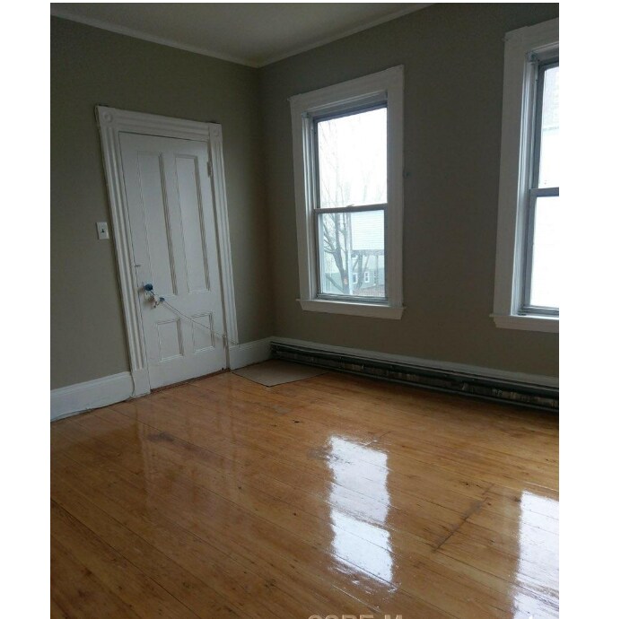 Building Photo - 1293 Cambridge St