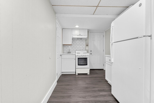 Building Photo - 19162 Beech Daly Rd