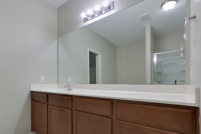 Building Photo - 421 Palomino Stand Dr