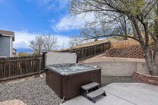Building Photo - 7120 Nettlewood Pl
