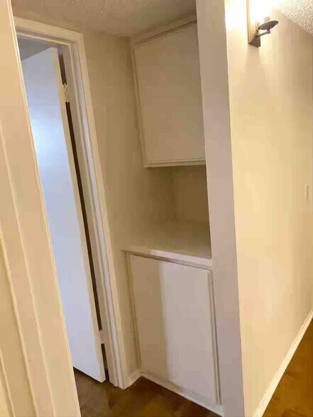 Building Photo - 505 N Louise St