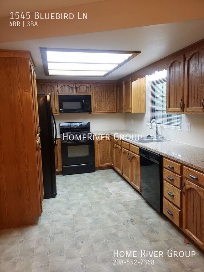 Building Photo - Westside Home for Rent by Homeriver Group