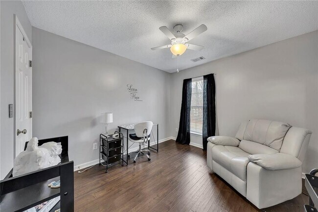 Building Photo - 254 Regent Square