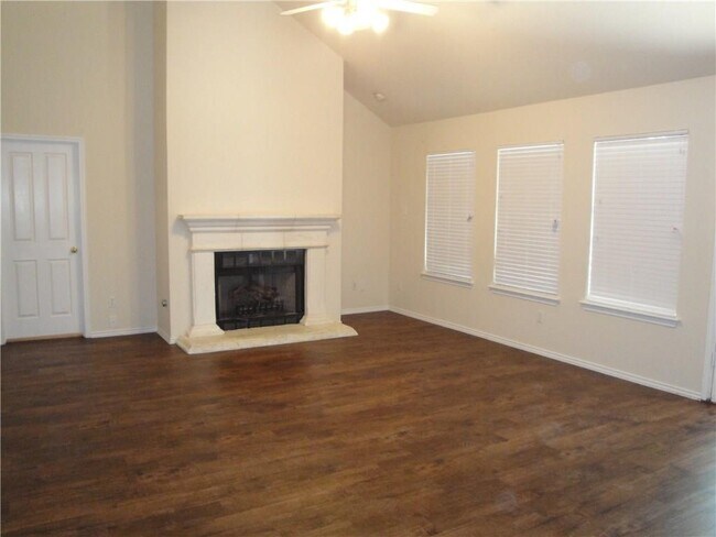 Building Photo - 8021 Luling Ln