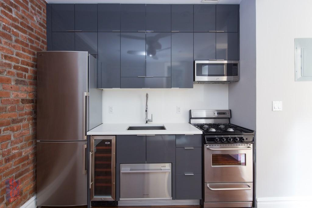 Building Photo - 1590 Lexington Ave