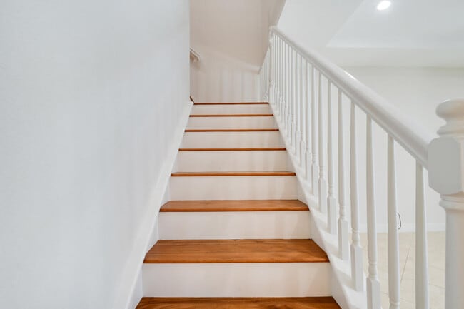 Building Photo - 4644 Cadiz Cir