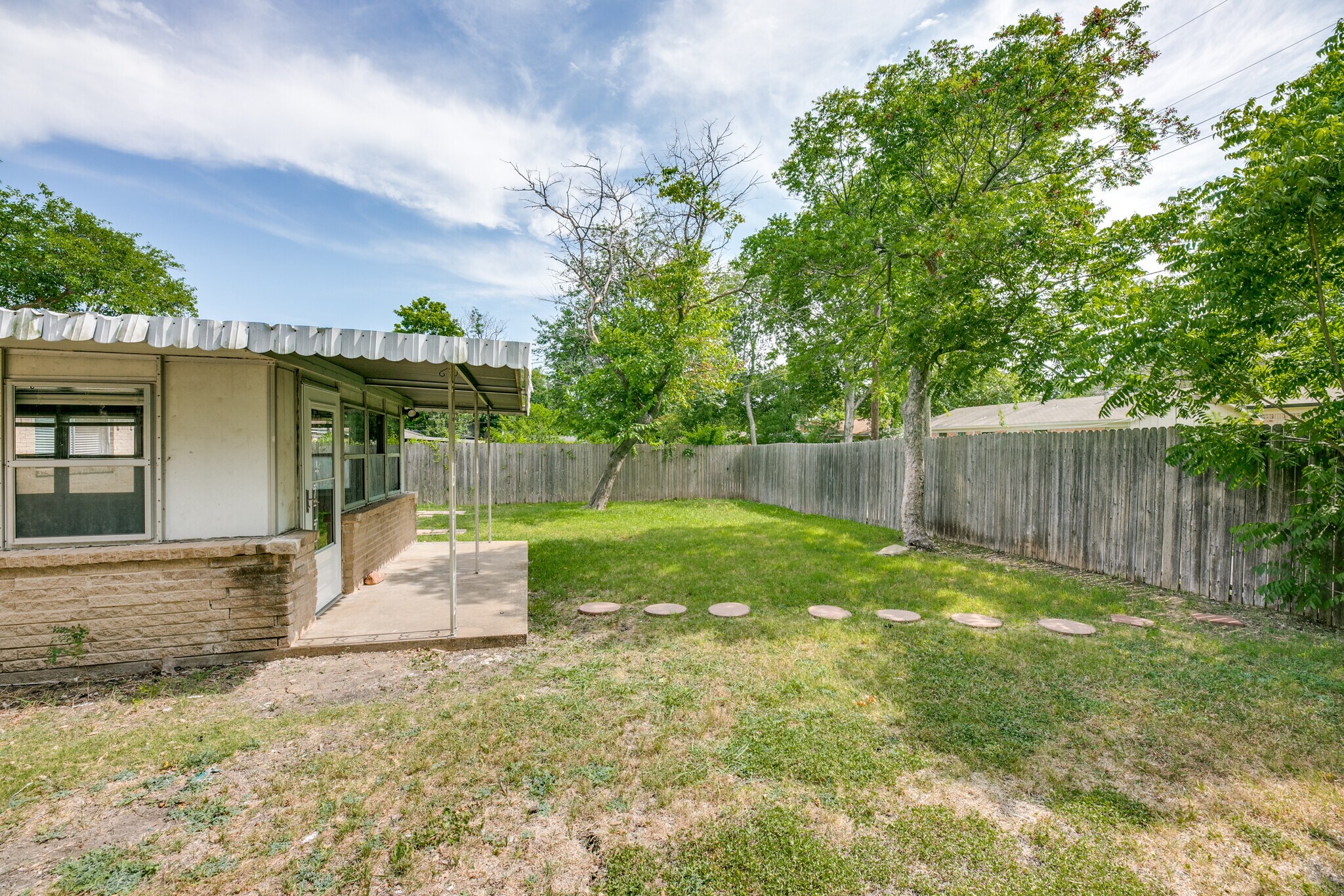 Building Photo - 209 Wake Dr