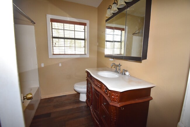 Building Photo - 3217 13th St