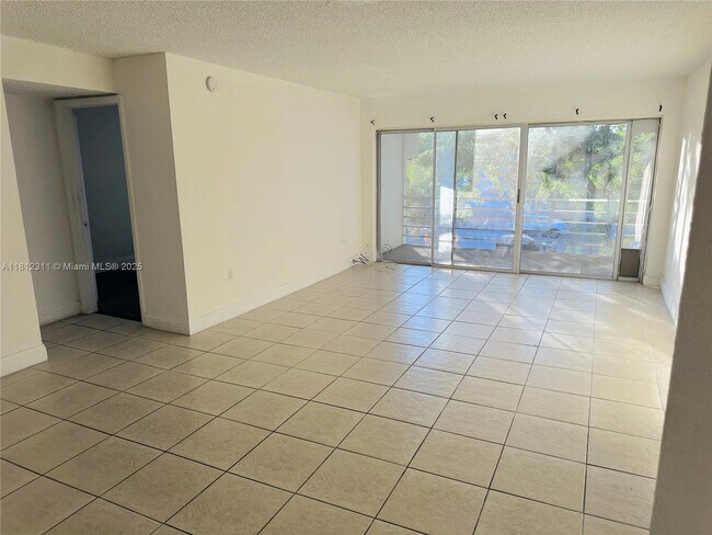 Building Photo - 4205 N University Dr