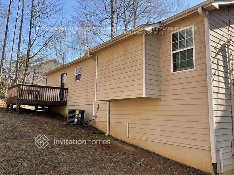 Building Photo - 7785 Willow Cove Ct