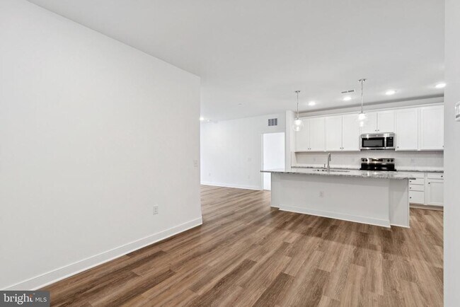 Building Photo - 21731 Dovekie Ter