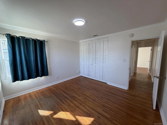 Building Photo - 3860 Paula St