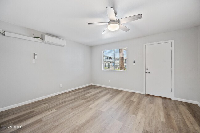 Building Photo - 3025 N 32nd St